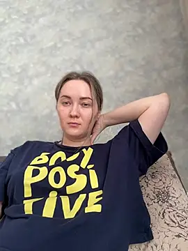 Snapshot of Kiss_My_Body chatting on 03/11/25, 12:17 Kiss My Body online show from 03/11/25, 12:17