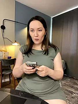 Snapshot of Kiss_My_Body chatting on 09/19/25, 02:40 Kiss My Body online show from 09/19/25, 02:40