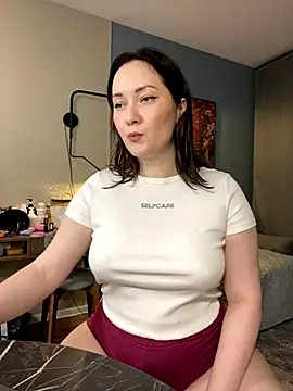 Kiss My Body online show from 11/09/25, 06:39