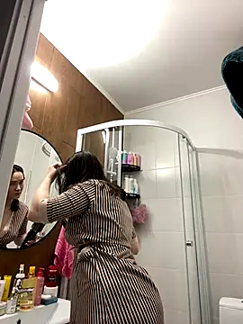 Kiss My Body online show from 12/05/25, 06:37