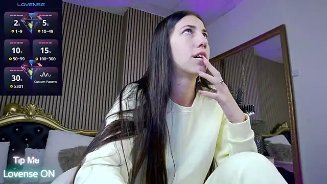 Snapshot of KeylaBlair chatting on 03/08/25, 05:01 KeylaBlair online show from 03/08/25, 05:01