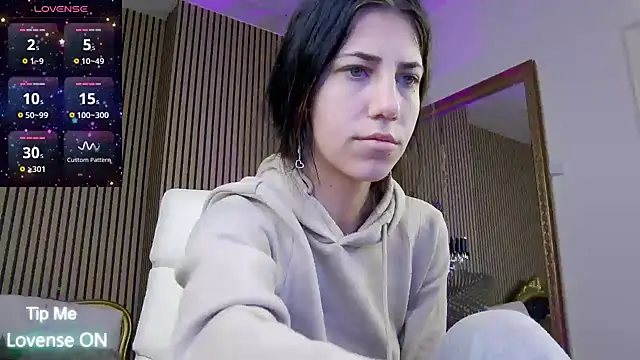 Snapshot of KeylaBlair chatting on 03/11/25, 04:21 KeylaBlair online show from 03/11/25, 04:21