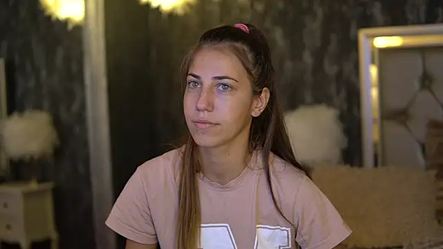 Snapshot of KeylaBlair chatting on 09/21/25, 07:04 KeylaBlair online show from 09/21/25, 07:04