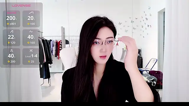 Snapshot of miaomiao-777 chatting on 10/31/25, 03:07 miaomiao-777 online show from 10/31/25, 03:07