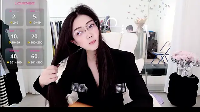 Snapshot of miaomiao-777 chatting on 01/16/26, 02:37 miaomiao-777 online show from 01/16/26, 02:37