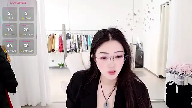 Snapshot of miaomiao-777 chatting on 02/18/26, 03:24 miaomiao-777 online show from 02/18/26, 03:24