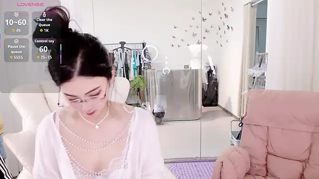 Snapshot of miaomiao-777 chatting on 02/25/26, 06:12 miaomiao-777 online show from 02/25/26, 06:12