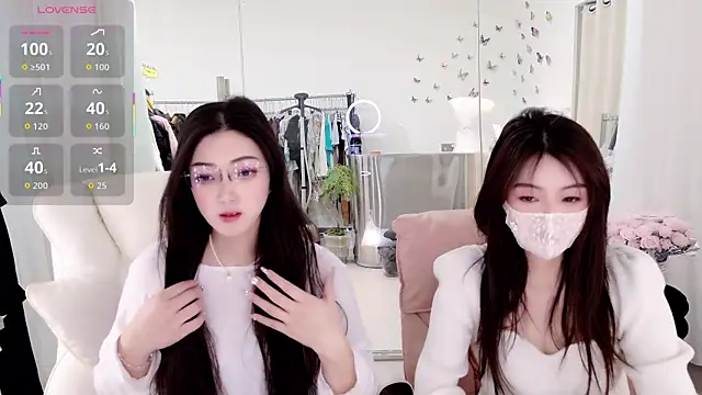 Snapshot of miaomiao-777 chatting on 02/28/26, 04:35 miaomiao-777 online show from 02/28/26, 04:35