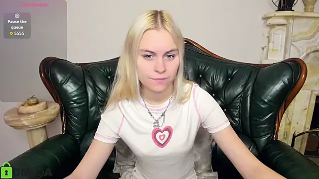 HillEva online show from 10/25/25, 07:05