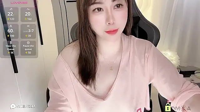 Snapshot of Alano-01 chatting on 03/23/25, 05:32 Alano-01 online show from 03/23/25, 05:32