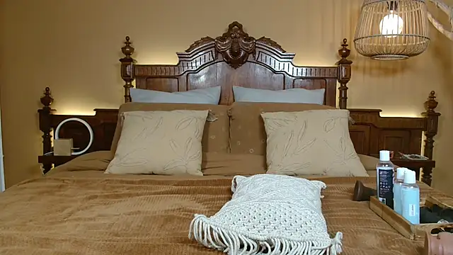 Snapshot of LilyWilder chatting on 03/08/25, 06:16 LilyWilder online show from 03/08/25, 06:16