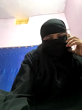 Snapshot of Alfiza46 chatting on 02/25/25, 10:37 Alfiza46 online show from 02/25/25, 10:37