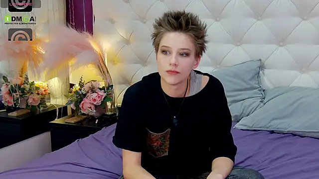 Snapshot of via_mayer_ chatting on 02/02/25, 02:38 via mayer online show from 02/02/25, 02:38