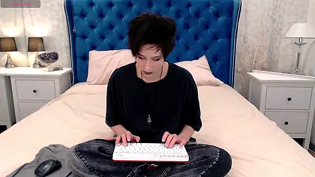 via mayer  online show from 10/26/25, 02:56