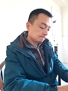 Snapshot of swg176 chatting on 01/16/25, 06:14 swg176 online show from 01/16/25, 06:14