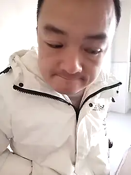 Snapshot of swg176 chatting on 01/19/25, 02:15 swg176 online show from 01/19/25, 02:15