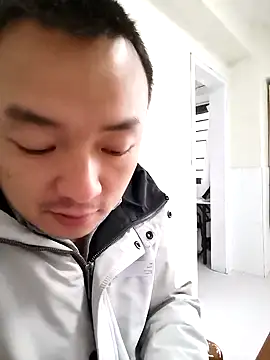 Snapshot of swg176 chatting on 01/23/25, 03:48 swg176 online show from 01/23/25, 03:48