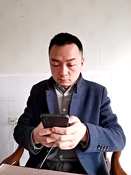 Snapshot of swg176 chatting on 03/06/25, 12:21 swg176 online show from 03/06/25, 12:21