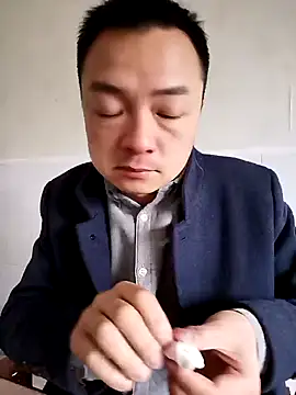 Snapshot of swg176 chatting on 03/15/25, 06:36 swg176 online show from 03/15/25, 06:36