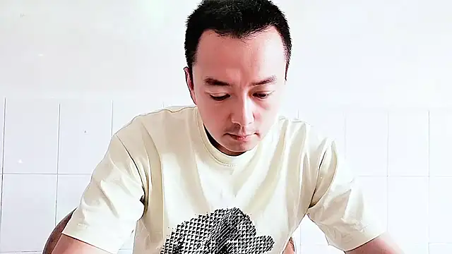 Snapshot of swg176 chatting on 09/13/25, 02:44 swg176 online show from 09/13/25, 02:44