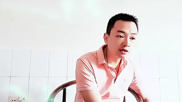 Snapshot of swg176 chatting on 10/02/25, 02:07 swg176 online show from 10/02/25, 02:07