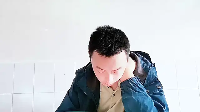 Snapshot of swg176 chatting on 10/10/25, 12:20 swg176 online show from 10/10/25, 12:20