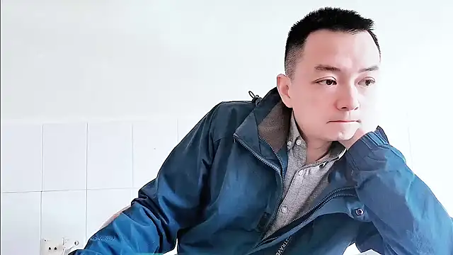 Snapshot of swg176 chatting on 10/23/25, 12:32 swg176 online show from 10/23/25, 12:32