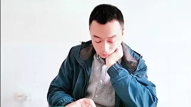 Snapshot of swg176 chatting on 10/25/25, 06:32 swg176 online show from 10/25/25, 06:32