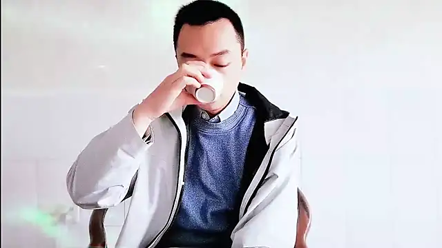 Snapshot of swg176 chatting on 10/30/25, 12:23 swg176 online show from 10/30/25, 12:23