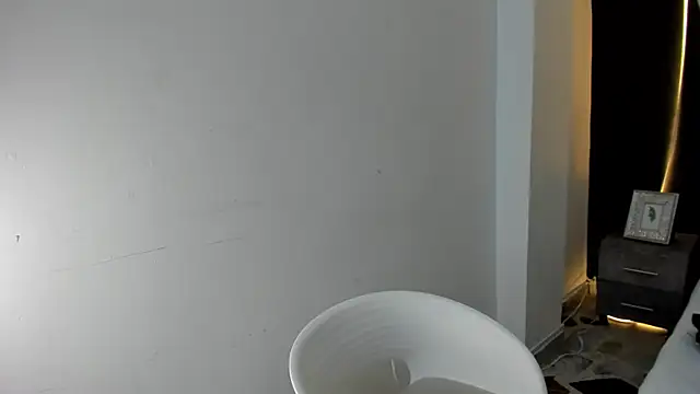 EthaanCox online show from 11/22/25, 09:14