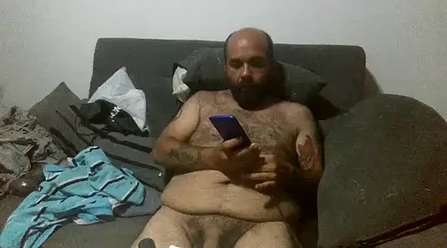 Snapshot of Chubi6669 chatting on 01/26/25, 01:31 Chubi6669 online show from 01/26/25, 01:31