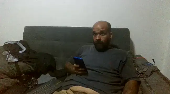 Snapshot of Chubi6669 chatting on 02/13/25, 10:43 Chubi6669 online show from 02/13/25, 10:43