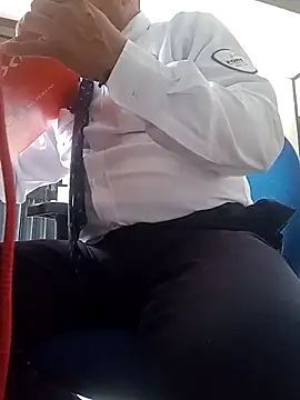 Jinenez online show from 11/15/25, 09:32