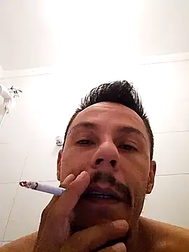 Snapshot of Santanacumxplod chatting on 02/11/25, 12:59 Santanacumxplod online show from 02/11/25, 12:59