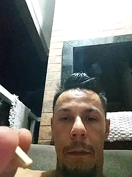 Snapshot of Santanacumxplod chatting on 03/04/25, 10:38 Santanacumxplod online show from 03/04/25, 10:38