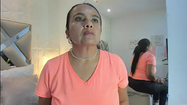 raquell moore online show from 03/08/26, 02:04