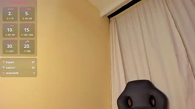 Snapshot of alicia_carr chatting on 02/27/25, 02:21 alicia carr online show from 02/27/25, 02:21