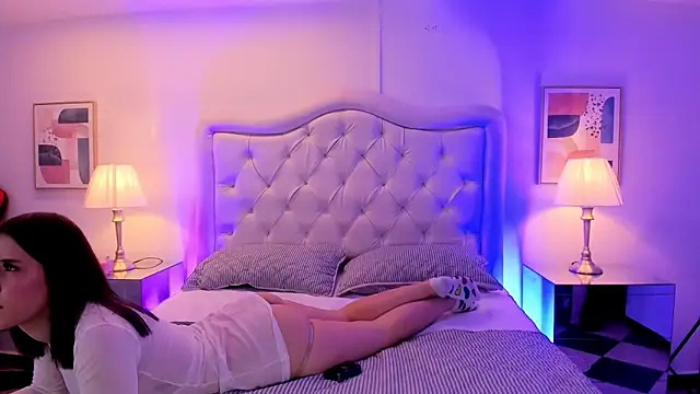 ethan and ava online show from 02/05/25, 01:44