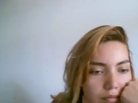 VittoriaTaylor online show from 11/20/25, 08:41