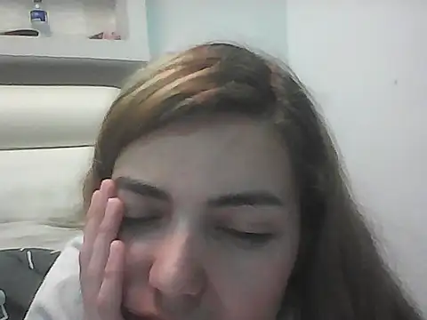 VittoriaTaylor online show from 11/27/25, 03:08