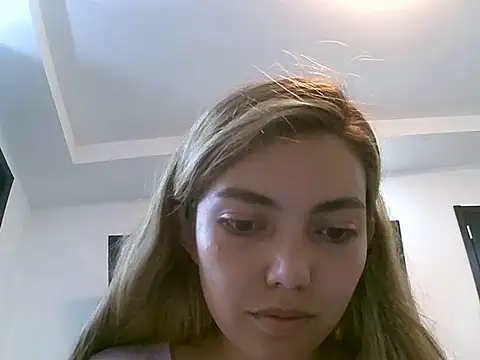 VittoriaTaylor online show from 04/27/26, 10:30