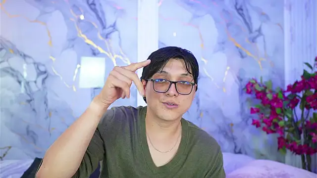 vanilla hot online show from 09/18/25, 07:27