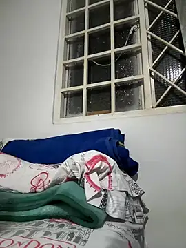 Snapshot of Labylaq chatting on 01/18/25, 11:55 Labylaq online show from 01/18/25, 11:55