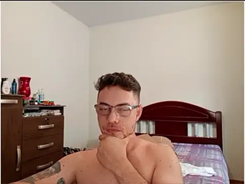 Dyllan   online show from 04/13/26, 03:50