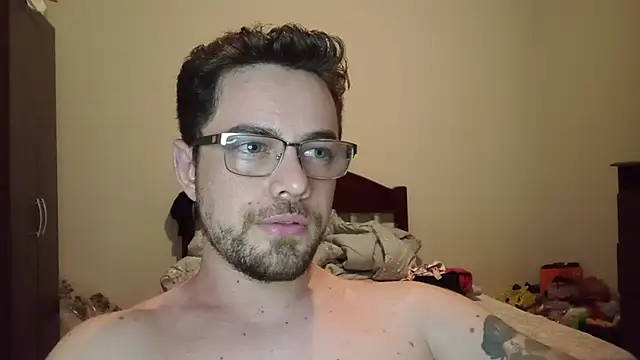 Snapshot of Dyllan__ chatting on 06/30/26, 01:50 Dyllan online show from 06/30/26, 01:50