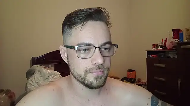 Snapshot of Dyllan__ chatting on 07/03/26, 01:45 Dyllan online show from 07/03/26, 01:45