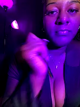 xoxoHotCoCo online show from 11/19/25, 03:17