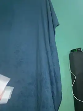 Snapshot of pinkywetter chatting on 11/02/25, 11:01 pinkywetter online show from 11/02/25, 11:01