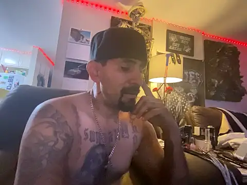 hornycouple818 online show from 01/28/25, 02:42