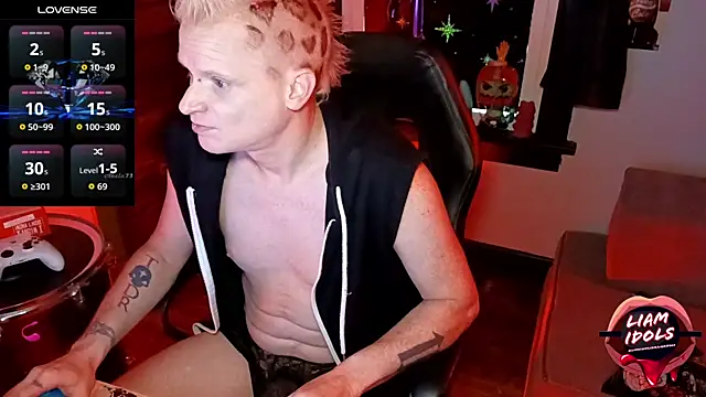 LiamIdols online show from 10/13/25, 09:15